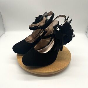 Maurices Fiona Black Velvet Heels with Flower Detailing Women’s Size 9